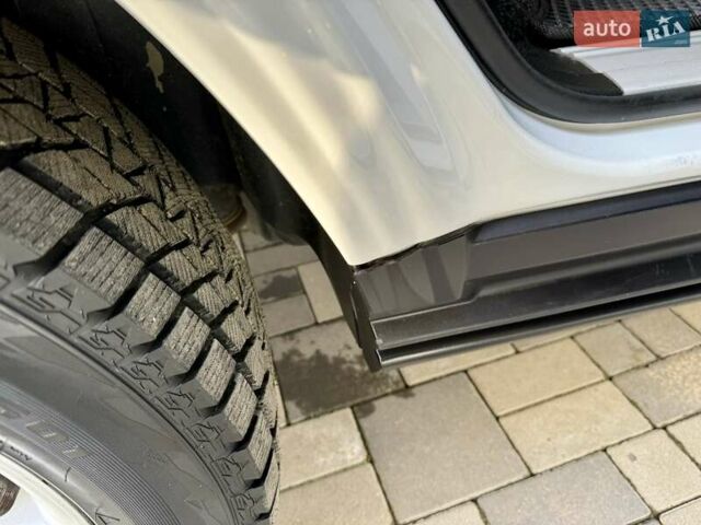 Білий Ленд Ровер Рендж Ровер, об'ємом двигуна 3.63 л та пробігом 226 тис. км за 17800 $, фото 77 на Automoto.ua