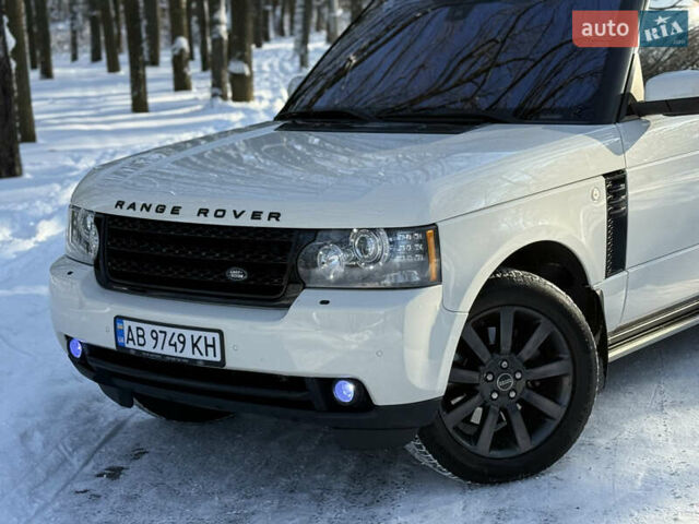 Білий Ленд Ровер Рендж Ровер, об'ємом двигуна 5 л та пробігом 179 тис. км за 16499 $, фото 3 на Automoto.ua