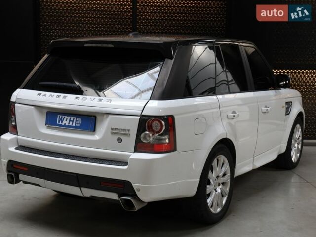 Білий Ленд Ровер Рендж Ровер, об'ємом двигуна 5 л та пробігом 207 тис. км за 21500 $, фото 6 на Automoto.ua