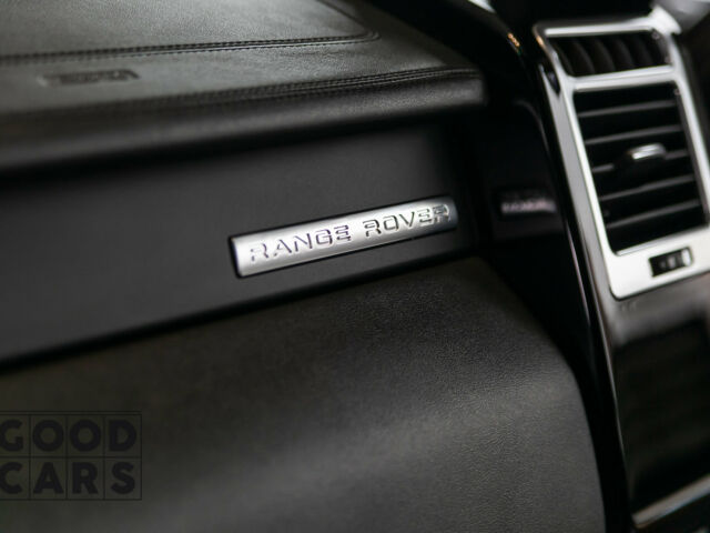 Білий Ленд Ровер Рендж Ровер, об'ємом двигуна 5 л та пробігом 141 тис. км за 32900 $, фото 25 на Automoto.ua