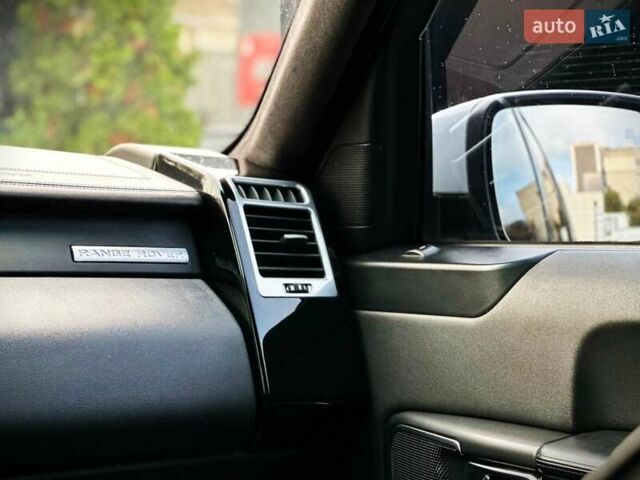 Білий Ленд Ровер Рендж Ровер, об'ємом двигуна 4.37 л та пробігом 300 тис. км за 18800 $, фото 42 на Automoto.ua