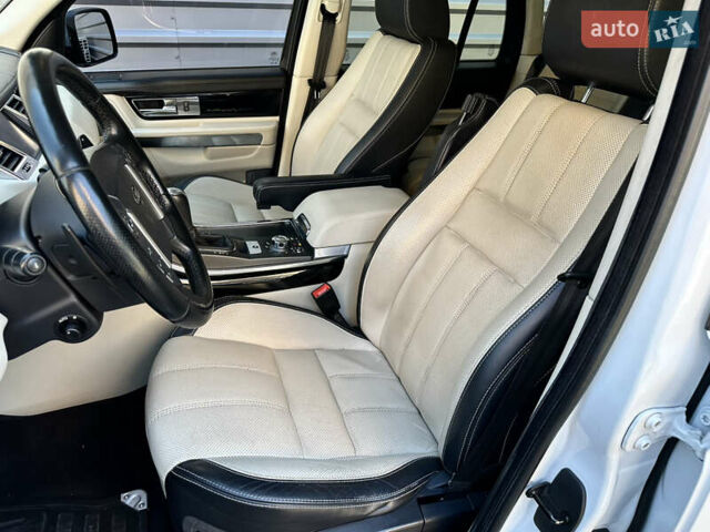 Белый Ленд Ровер Рендж Ровер, объемом двигателя 5 л и пробегом 179 тыс. км за 18000 $, фото 10 на Automoto.ua