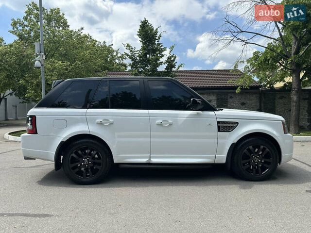 Белый Ленд Ровер Рендж Ровер, объемом двигателя 2.99 л и пробегом 181 тыс. км за 20500 $, фото 7 на Automoto.ua