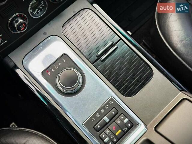 Белый Ленд Ровер Рендж Ровер, объемом двигателя 4.37 л и пробегом 300 тыс. км за 18800 $, фото 41 на Automoto.ua