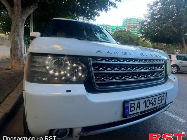 Білий Ленд Ровер Рендж Ровер, об'ємом двигуна 5 л та пробігом 165 тис. км за 19900 $, фото 1 на Automoto.ua