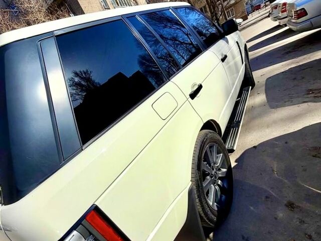 Білий Ленд Ровер Рендж Ровер, об'ємом двигуна 5 л та пробігом 184 тис. км за 17999 $, фото 3 на Automoto.ua