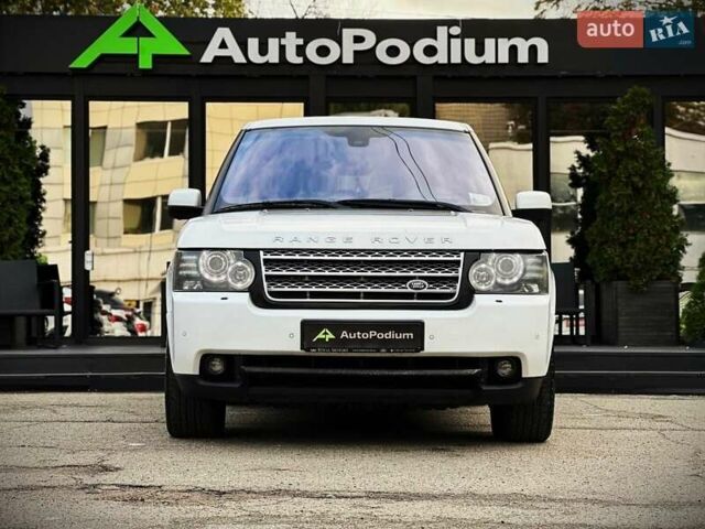 Білий Ленд Ровер Рендж Ровер, об'ємом двигуна 4.37 л та пробігом 300 тис. км за 18800 $, фото 1 на Automoto.ua