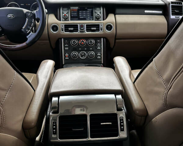 Белый Ленд Ровер Рендж Ровер, объемом двигателя 4.37 л и пробегом 217 тыс. км за 16500 $, фото 15 на Automoto.ua