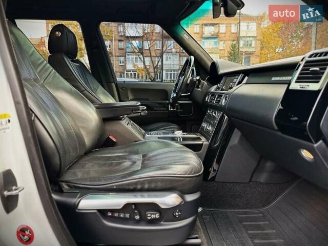 Білий Ленд Ровер Рендж Ровер, об'ємом двигуна 4.37 л та пробігом 300 тис. км за 18800 $, фото 24 на Automoto.ua