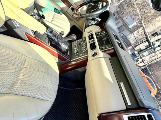 Білий Ленд Ровер Рендж Ровер, об'ємом двигуна 5 л та пробігом 184 тис. км за 17999 $, фото 2 на Automoto.ua