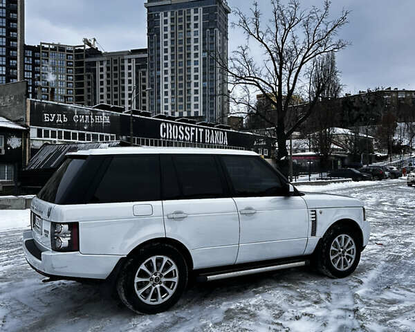 Белый Ленд Ровер Рендж Ровер, объемом двигателя 4.37 л и пробегом 217 тыс. км за 16500 $, фото 10 на Automoto.ua