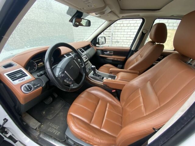 Белый Ленд Ровер Рендж Ровер, объемом двигателя 3 л и пробегом 164 тыс. км за 11000 $, фото 4 на Automoto.ua