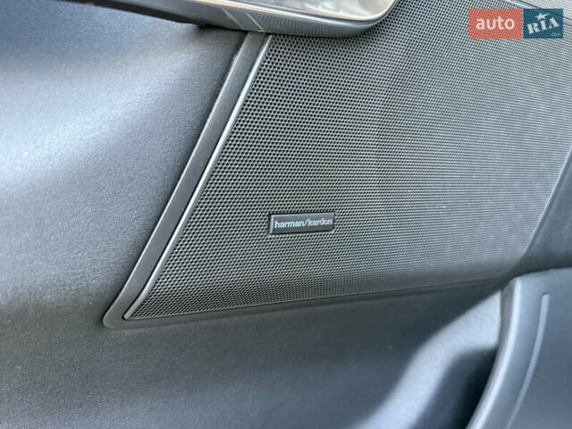 Белый Ленд Ровер Рендж Ровер, объемом двигателя 5 л и пробегом 156 тыс. км за 15500 $, фото 21 на Automoto.ua