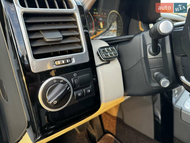 Белый Ленд Ровер Рендж Ровер, объемом двигателя 4.37 л и пробегом 181 тыс. км за 19500 $, фото 37 на Automoto.ua