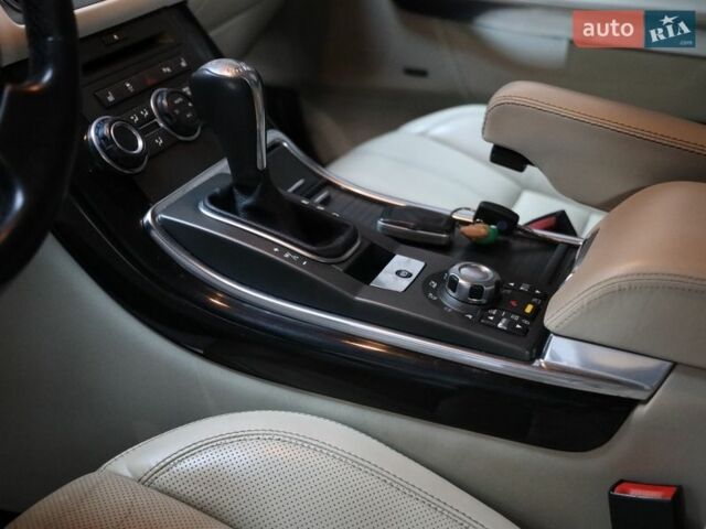 Білий Ленд Ровер Рендж Ровер, об'ємом двигуна 5 л та пробігом 207 тис. км за 21500 $, фото 26 на Automoto.ua