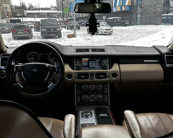 Белый Ленд Ровер Рендж Ровер, объемом двигателя 4.37 л и пробегом 217 тыс. км за 16500 $, фото 16 на Automoto.ua