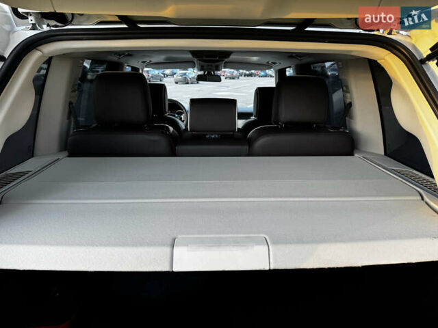 Белый Ленд Ровер Рендж Ровер, объемом двигателя 4.37 л и пробегом 181 тыс. км за 19500 $, фото 48 на Automoto.ua