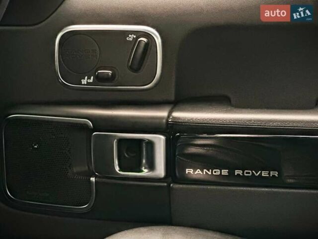Белый Ленд Ровер Рендж Ровер, объемом двигателя 4.37 л и пробегом 300 тыс. км за 16500 $, фото 31 на Automoto.ua