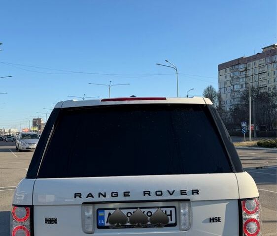 Белый Ленд Ровер Рендж Ровер, объемом двигателя 5 л и пробегом 187 тыс. км за 20999 $, фото 3 на Automoto.ua