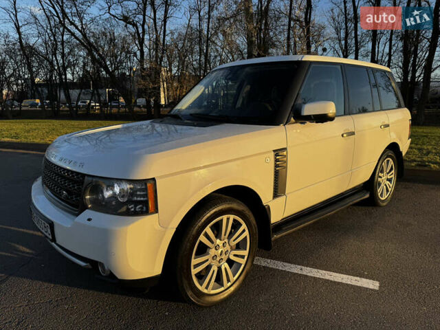 Белый Ленд Ровер Рендж Ровер, объемом двигателя 4.37 л и пробегом 181 тыс. км за 23950 $, фото 1 на Automoto.ua