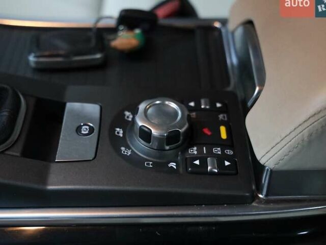 Білий Ленд Ровер Рендж Ровер, об'ємом двигуна 5 л та пробігом 207 тис. км за 21500 $, фото 27 на Automoto.ua