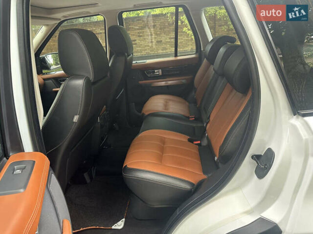 Белый Ленд Ровер Рендж Ровер, объемом двигателя 2.99 л и пробегом 181 тыс. км за 20500 $, фото 29 на Automoto.ua