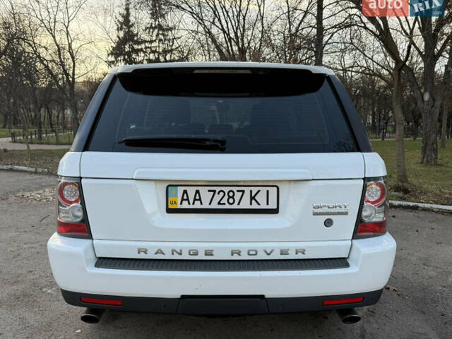 Белый Ленд Ровер Рендж Ровер, объемом двигателя 5 л и пробегом 156 тыс. км за 15500 $, фото 7 на Automoto.ua