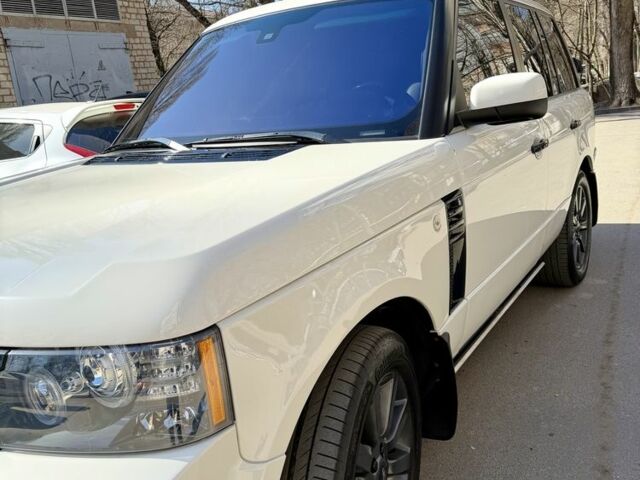 Белый Ленд Ровер Рендж Ровер, объемом двигателя 5 л и пробегом 187 тыс. км за 20999 $, фото 2 на Automoto.ua