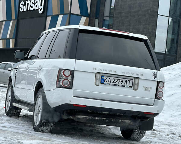 Белый Ленд Ровер Рендж Ровер, объемом двигателя 4.37 л и пробегом 217 тыс. км за 16500 $, фото 4 на Automoto.ua
