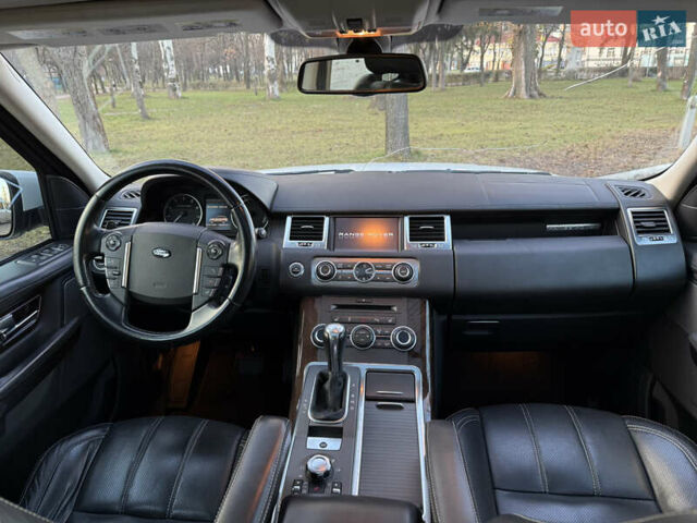 Білий Ленд Ровер Рендж Ровер, об'ємом двигуна 5 л та пробігом 156 тис. км за 15000 $, фото 9 на Automoto.ua