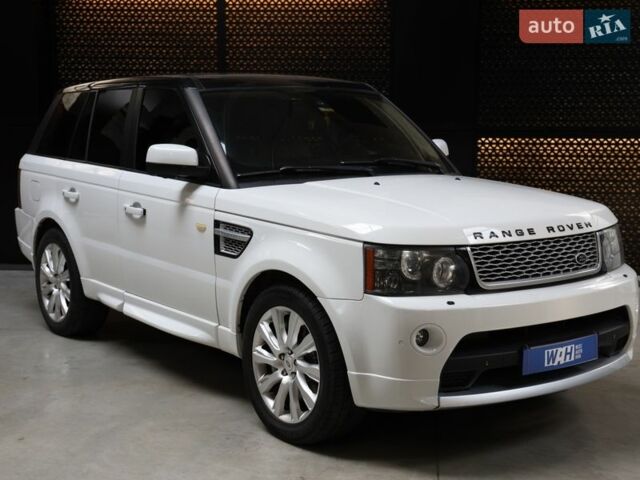 Білий Ленд Ровер Рендж Ровер, об'ємом двигуна 5 л та пробігом 207 тис. км за 21500 $, фото 5 на Automoto.ua