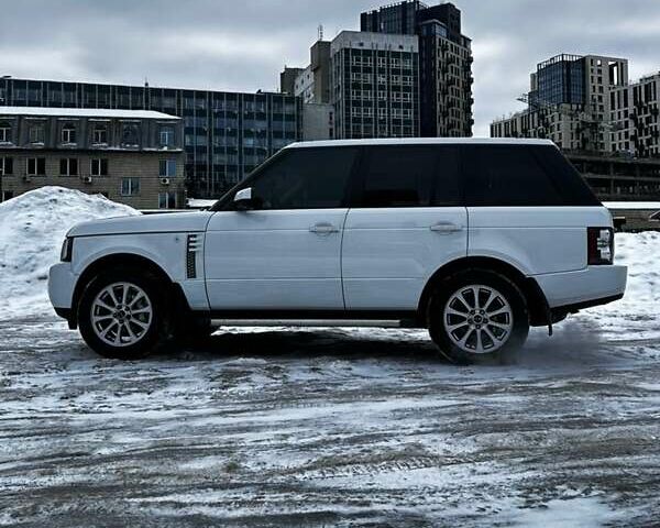 Белый Ленд Ровер Рендж Ровер, объемом двигателя 4.37 л и пробегом 217 тыс. км за 16500 $, фото 12 на Automoto.ua