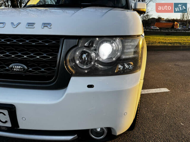 Белый Ленд Ровер Рендж Ровер, объемом двигателя 4.37 л и пробегом 181 тыс. км за 23950 $, фото 14 на Automoto.ua