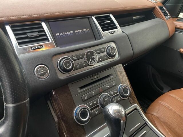 Белый Ленд Ровер Рендж Ровер, объемом двигателя 3 л и пробегом 164 тыс. км за 11000 $, фото 2 на Automoto.ua