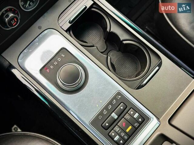 Білий Ленд Ровер Рендж Ровер, об'ємом двигуна 4.37 л та пробігом 300 тис. км за 18800 $, фото 40 на Automoto.ua