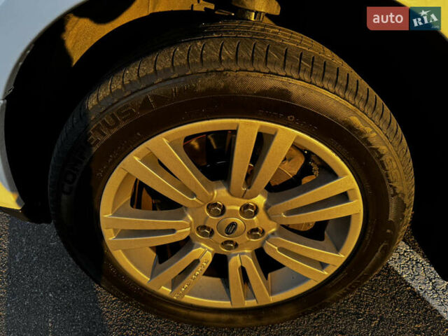 Белый Ленд Ровер Рендж Ровер, объемом двигателя 4.37 л и пробегом 181 тыс. км за 23950 $, фото 17 на Automoto.ua