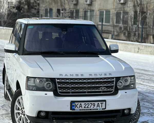 Белый Ленд Ровер Рендж Ровер, объемом двигателя 4.37 л и пробегом 217 тыс. км за 16500 $, фото 8 на Automoto.ua