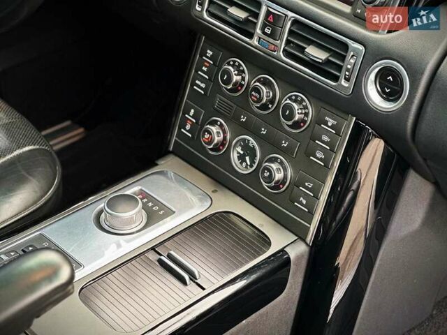 Белый Ленд Ровер Рендж Ровер, объемом двигателя 4.37 л и пробегом 300 тыс. км за 18800 $, фото 44 на Automoto.ua