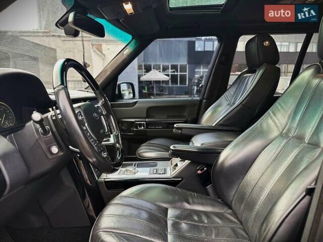 Білий Ленд Ровер Рендж Ровер, об'ємом двигуна 4.37 л та пробігом 300 тис. км за 18800 $, фото 22 на Automoto.ua