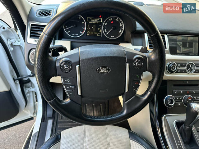 Белый Ленд Ровер Рендж Ровер, объемом двигателя 5 л и пробегом 179 тыс. км за 18000 $, фото 12 на Automoto.ua