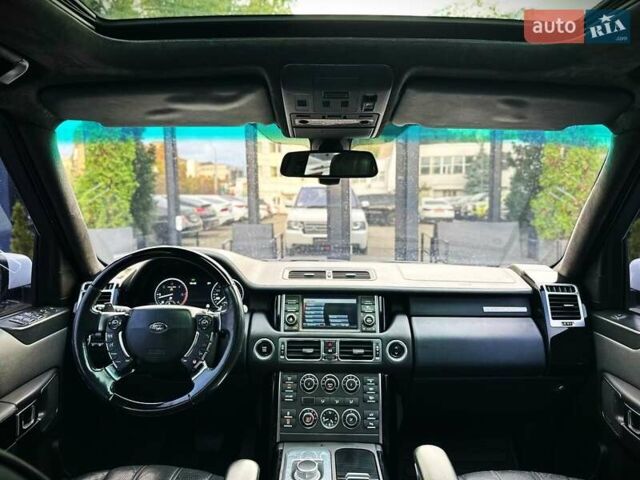 Білий Ленд Ровер Рендж Ровер, об'ємом двигуна 4.37 л та пробігом 300 тис. км за 18800 $, фото 37 на Automoto.ua