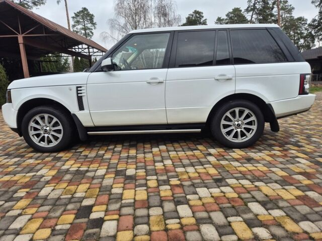 Белый Ленд Ровер Рендж Ровер, объемом двигателя 4.4 л и пробегом 209 тыс. км за 24894 $, фото 1 на Automoto.ua