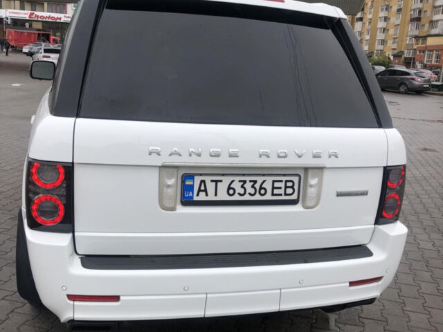 Білий Ленд Ровер Рендж Ровер, об'ємом двигуна 5 л та пробігом 130 тис. км за 23900 $, фото 12 на Automoto.ua