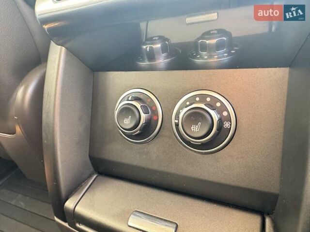 Белый Ленд Ровер Рендж Ровер, объемом двигателя 4.37 л и пробегом 177 тыс. км за 22500 $, фото 15 на Automoto.ua