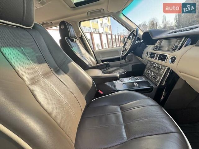 Белый Ленд Ровер Рендж Ровер, объемом двигателя 4.37 л и пробегом 177 тыс. км за 22500 $, фото 16 на Automoto.ua