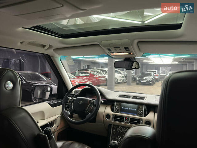 Білий Ленд Ровер Рендж Ровер, об'ємом двигуна 4.37 л та пробігом 126 тис. км за 29000 $, фото 36 на Automoto.ua
