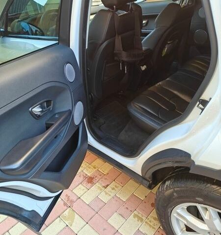 Білий Ленд Ровер Рендж Ровер, об'ємом двигуна 2.18 л та пробігом 264 тис. км за 15500 $, фото 6 на Automoto.ua