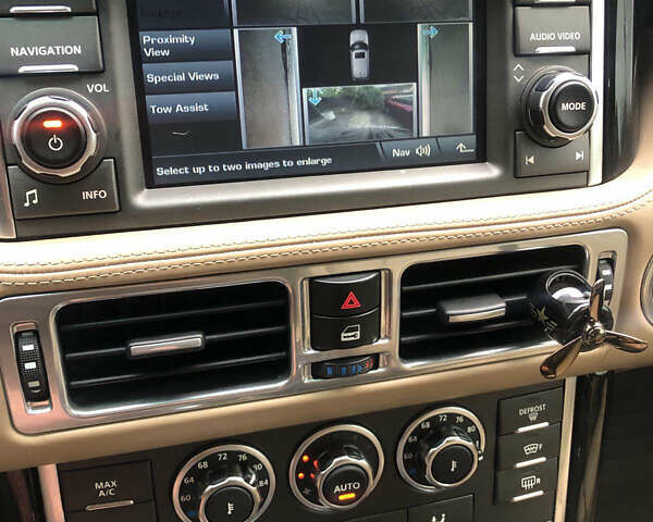 Ленд Ровер Рендж Ровер 2012 в Коломые на Automoto.ua Белый Ленд Ровер Рендж Ровер, объемом двигателя 5 л и пробегом 130 тыс. км за 26500 $, фото 44 на Automoto.ua