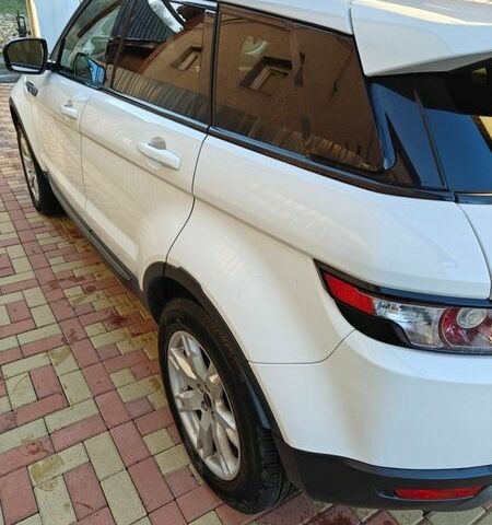 Білий Ленд Ровер Рендж Ровер, об'ємом двигуна 2.18 л та пробігом 264 тис. км за 15500 $, фото 5 на Automoto.ua