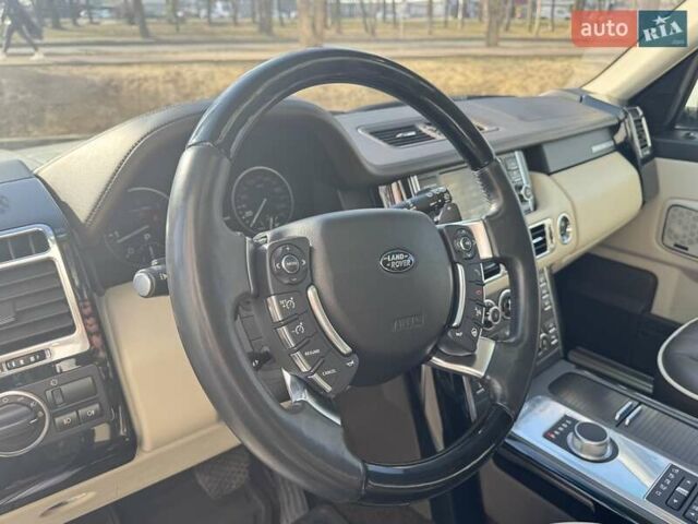 Белый Ленд Ровер Рендж Ровер, объемом двигателя 4.37 л и пробегом 177 тыс. км за 22500 $, фото 17 на Automoto.ua
